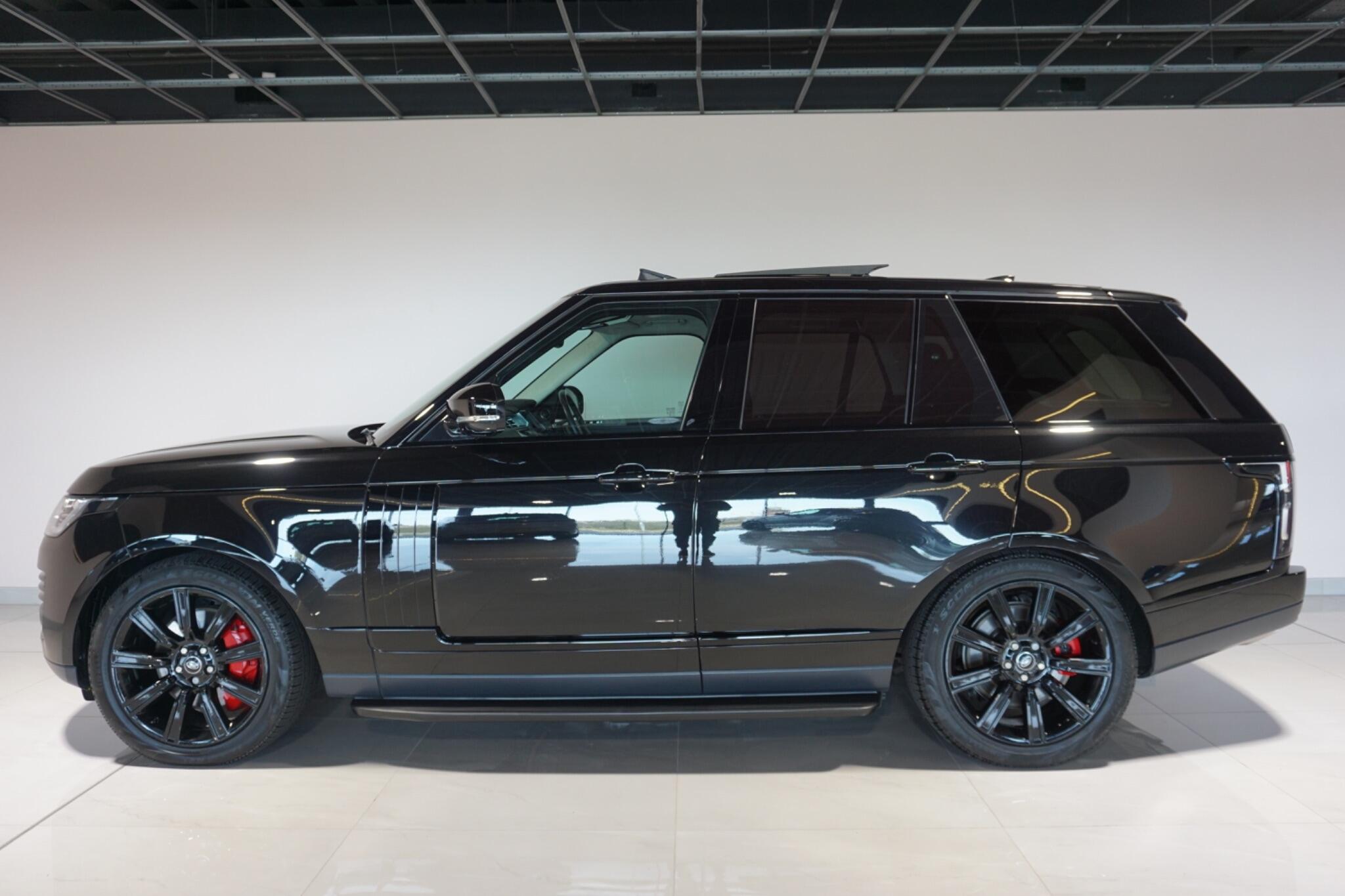 Land Rover Range Rover 2.0 P400e 13.1kWh Westminster Black SUV 5dr Petrol Plug-in Hybrid Auto 4WD Euro 6 (s/s) (404 ps)